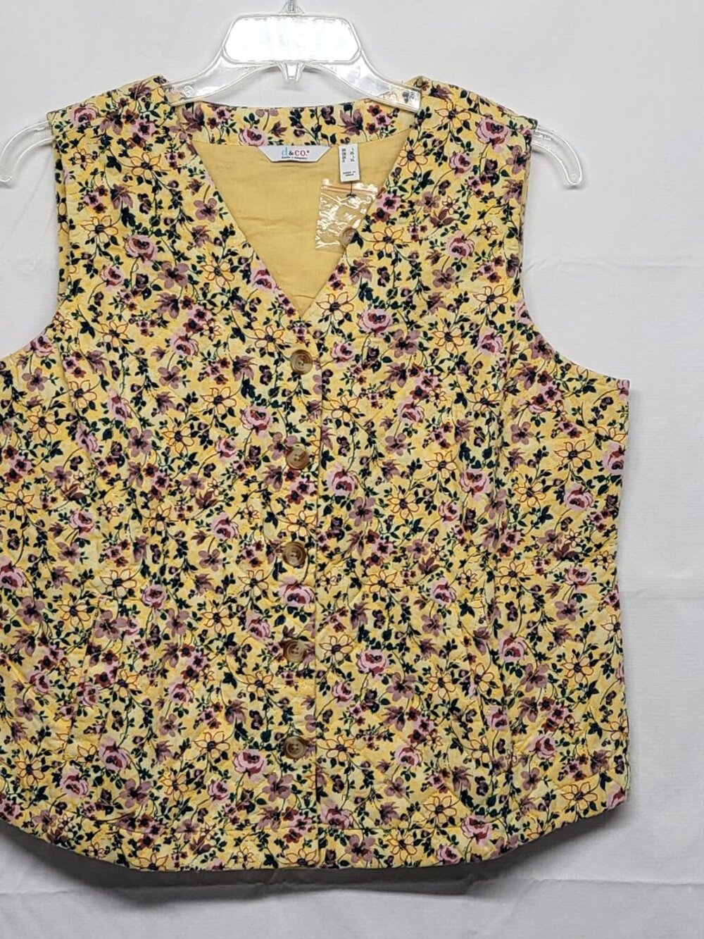 Denim & Co Womens Quilt Vest Floral Size Large Pockets 100% Cotton Cottagecore